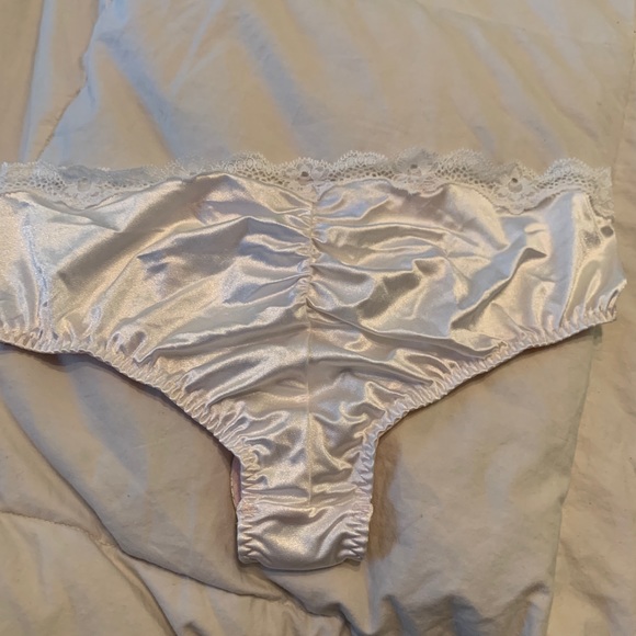 Victoria’s Secret Vintage Silky Hiphugger - Picture 3 of 6